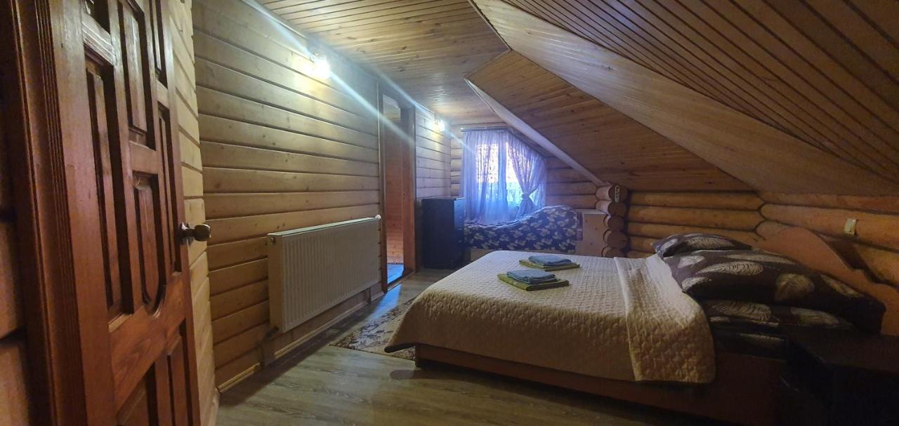 Villa Прутець Mykulychyn Esterno foto